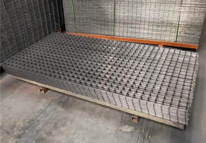 安平县建佰丝网制品·运城铁丝网钢格板爬架